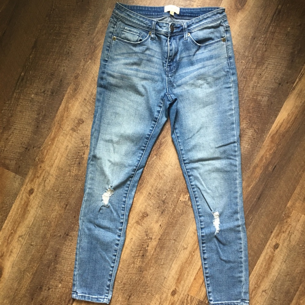 ModCloth size Small distressed skinny jeans